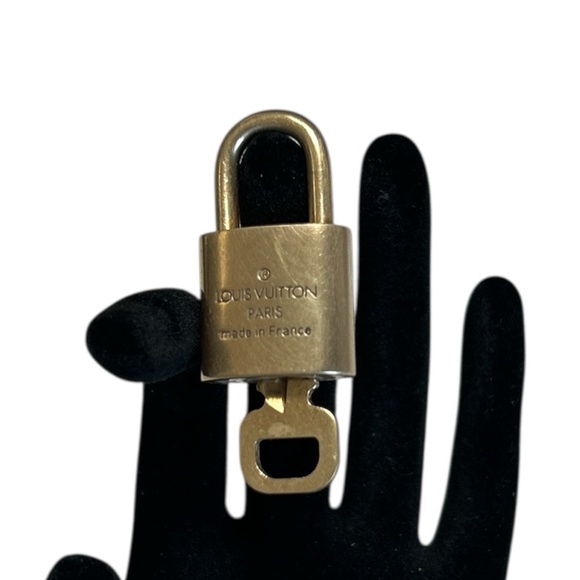 Louis Vuitton Gold Lock and Key Set #306 - Picture 2 of 3